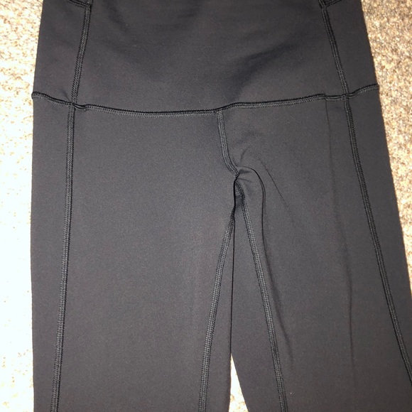 Lululemon leggings. 6 - Picture 3 of 8